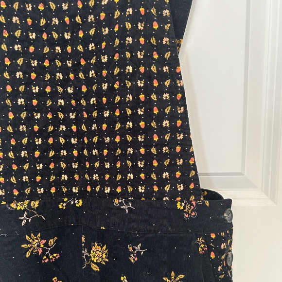 Madewell Corduroy Cross-Back Overalls in Forest Floral Mix - Picture 7 of 15